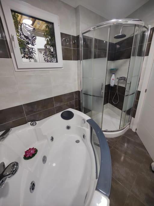 Appartamento Con Jacuzzi *